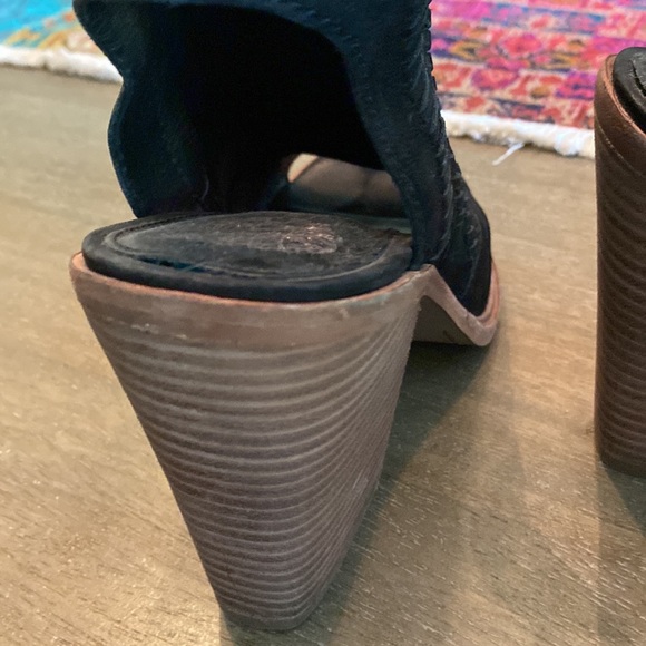 Vince Camuto Open toe booties - Picture 6 of 11